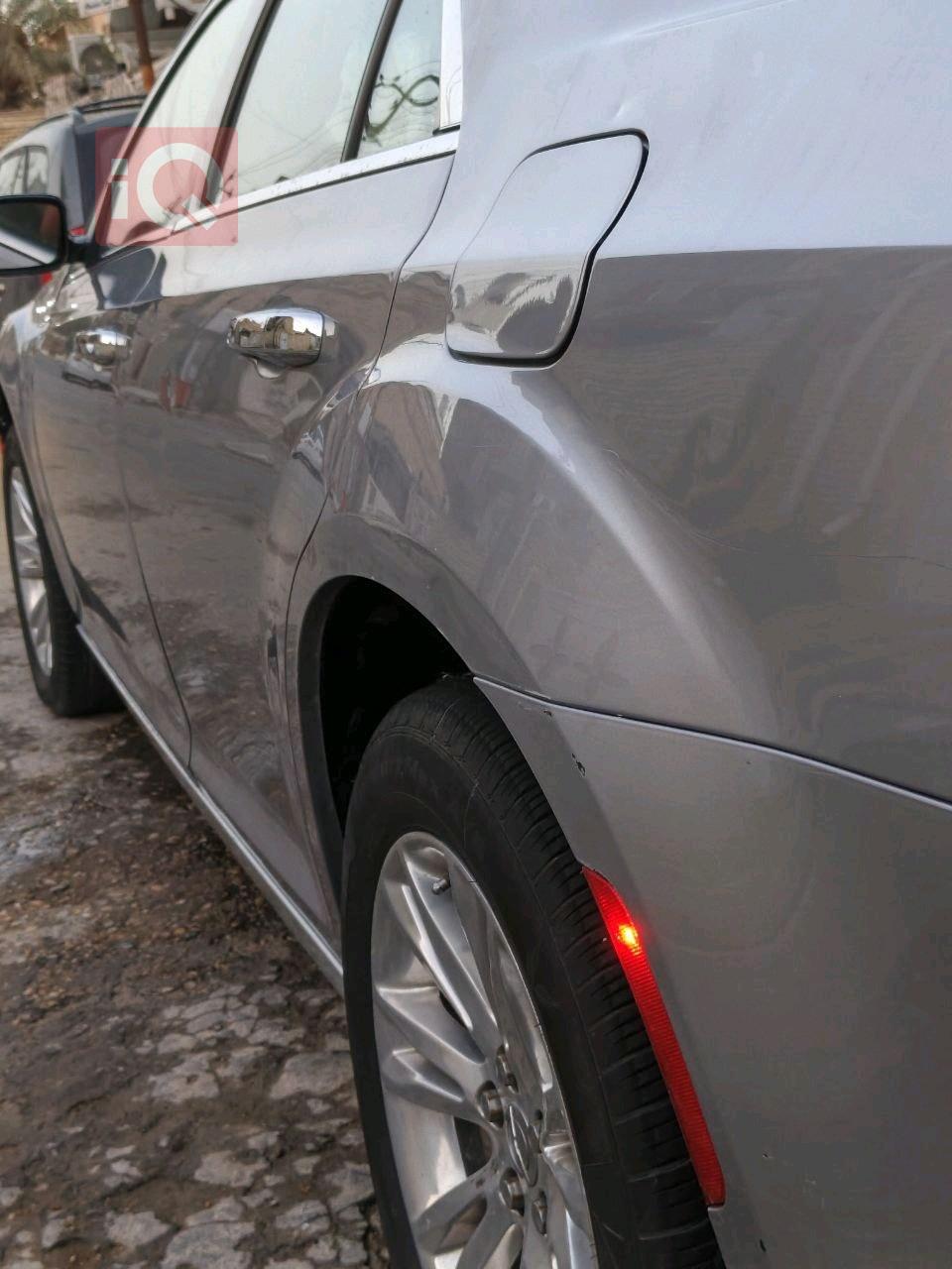 کرایسلەر 300